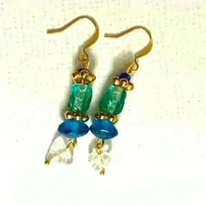 Vintage Czech glass green speckled beaded necklace with carved quartz hearts